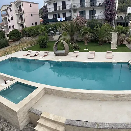 Solaria فيلة سيغيت فغانييتْسا