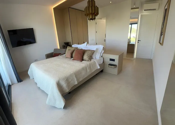 Solaria Villa