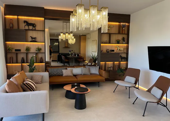 Solaria Villa